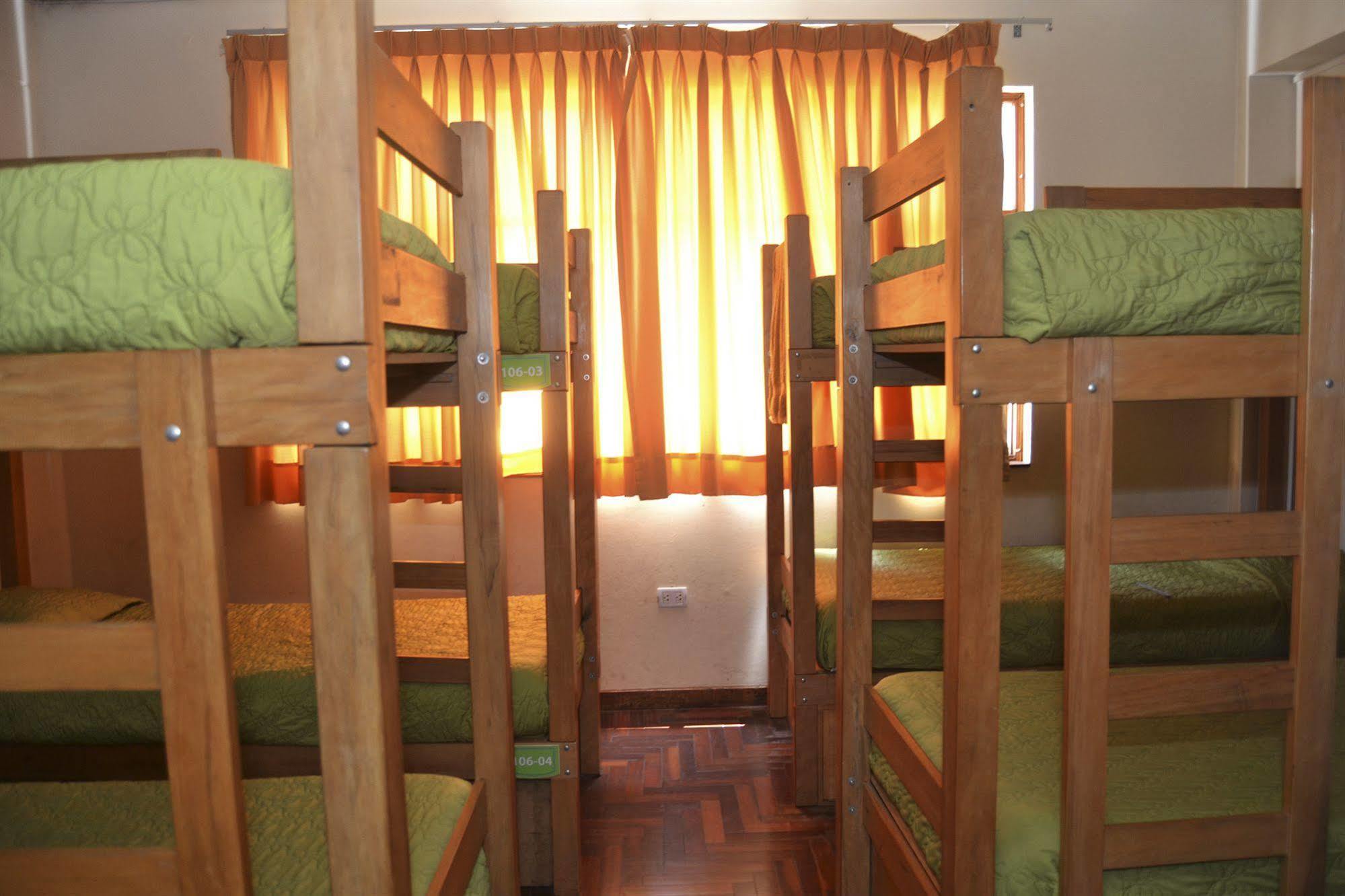 Che Lagarto Hostel Lima Buitenkant foto