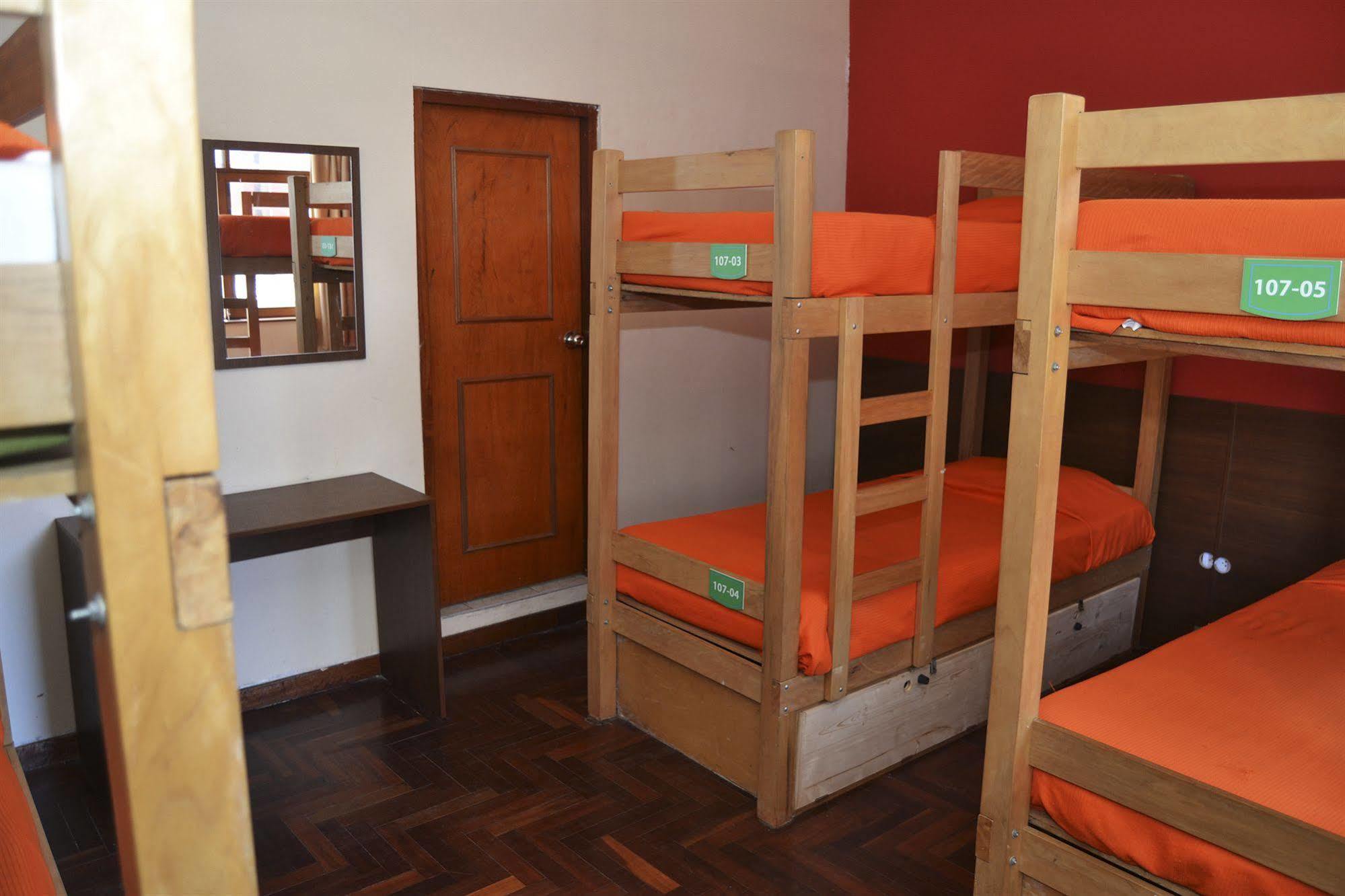 Che Lagarto Hostel Lima Buitenkant foto