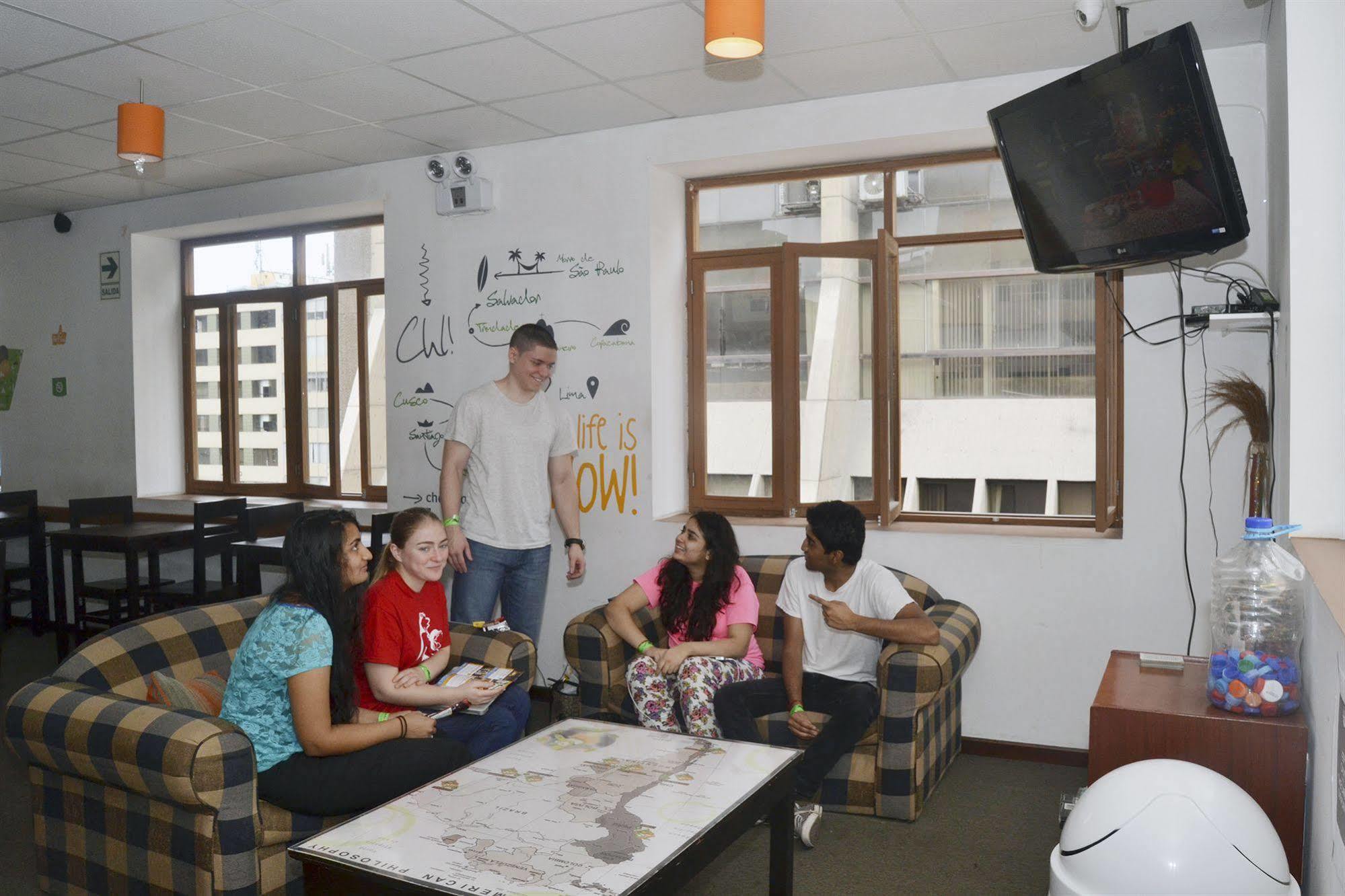 Che Lagarto Hostel Lima Buitenkant foto